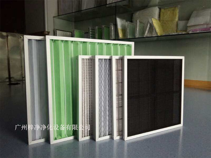 初效空氣過濾器在潔凈車間是許多高精度產(chǎn)業(yè)如半導體、藥品制造、生物科技等不可或缺的生產(chǎn)環(huán)境。